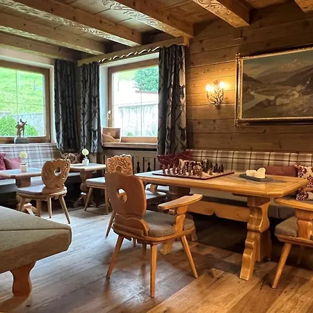 Fruehstueckspension Astoria Pensionat 3*