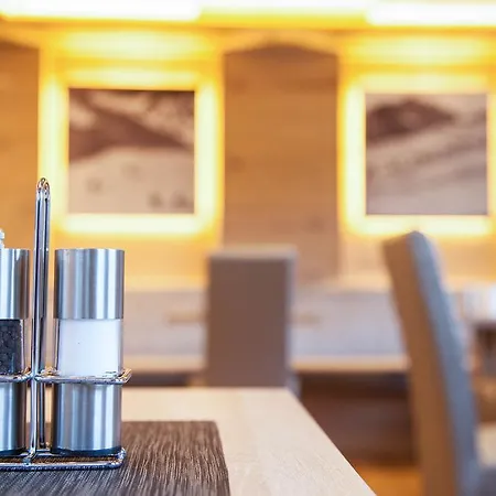 Fruehstueckspension Astoria 3*