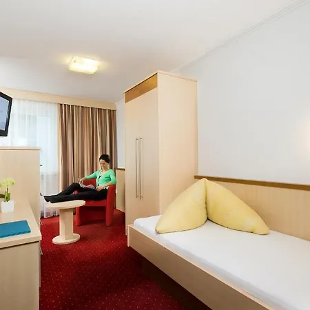 Gæstehus Fruehstueckspension Astoria 3*