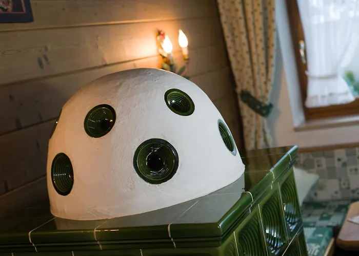 Konukevi Fruehstueckspension Astoria 3*