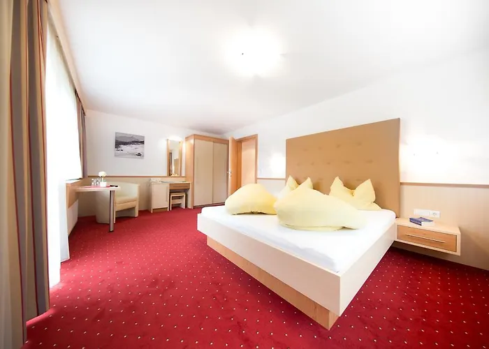 Konukevi Fruehstueckspension Astoria 3*