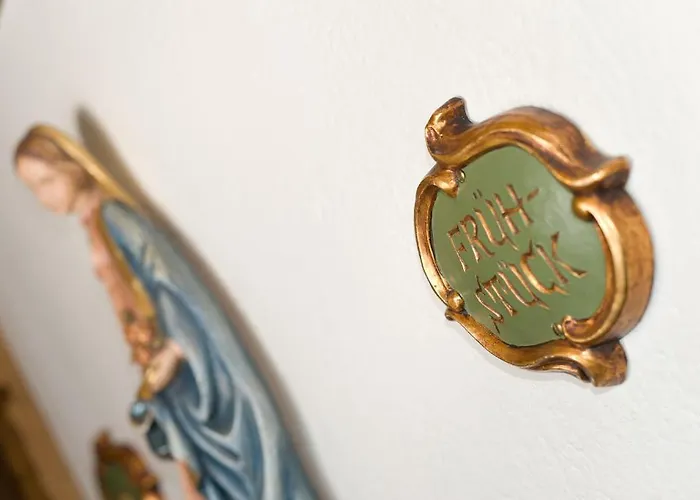 Fruehstueckspension Astoria Konukevi 3*